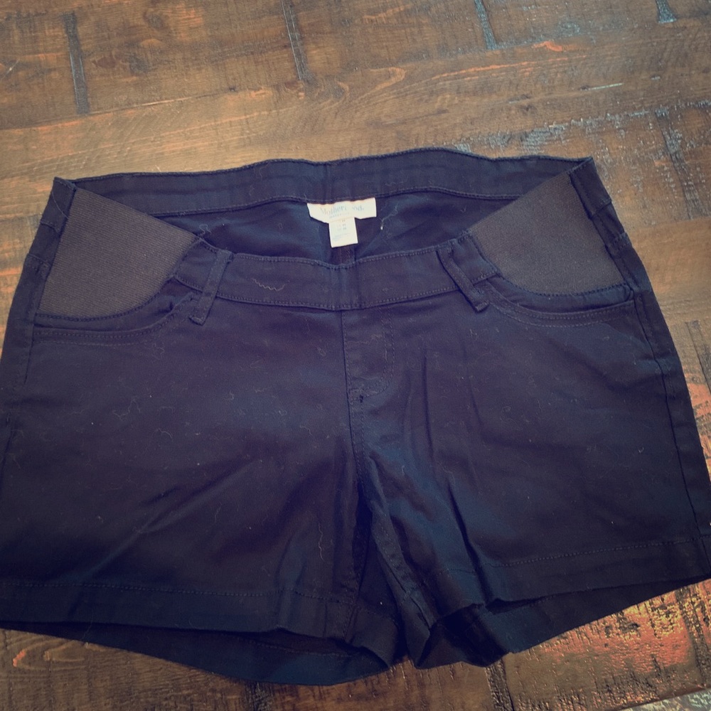 Maternity shorts